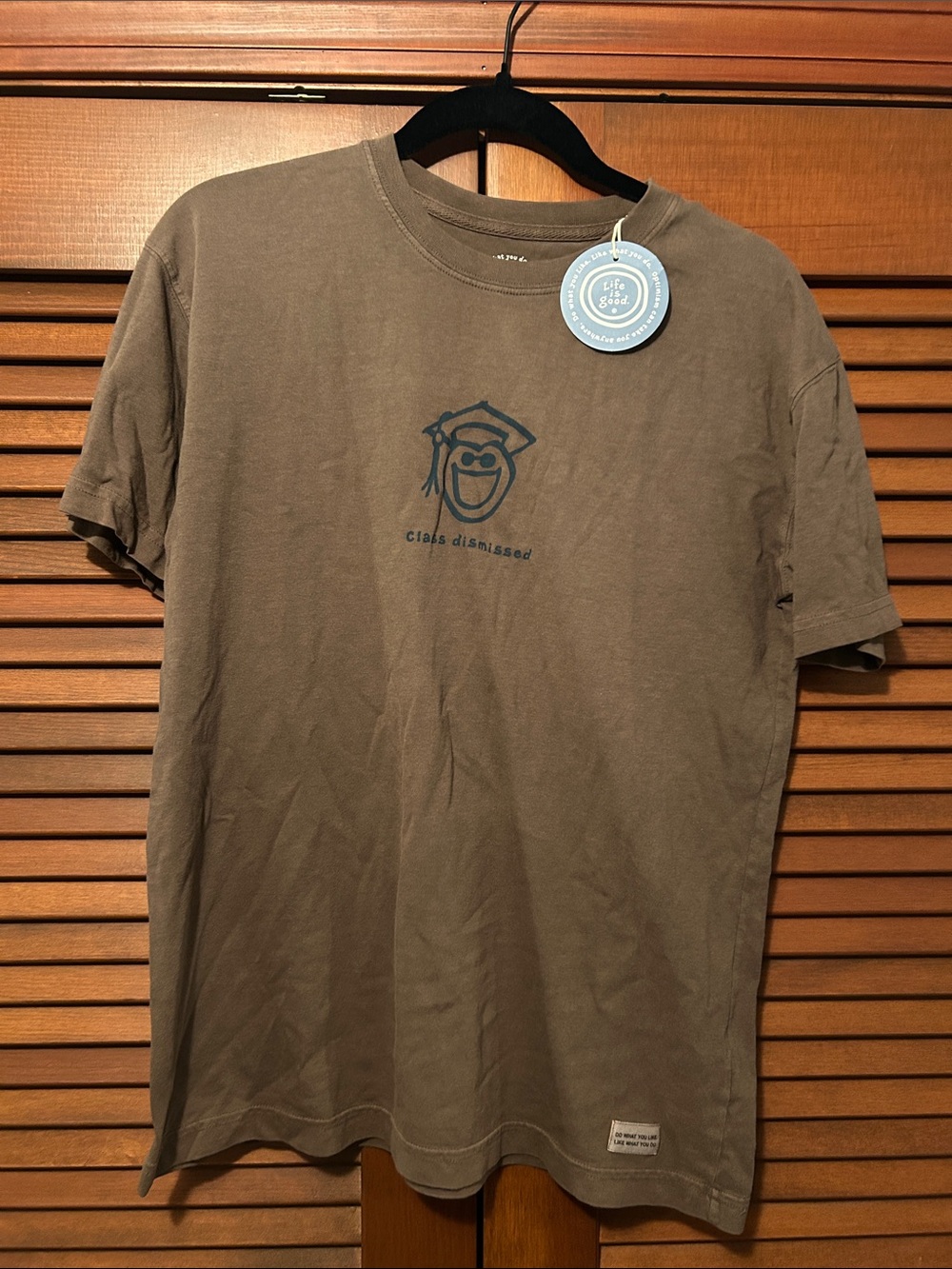 NWT Life Is Good Men's Brown 'Class Dismissed' Short Sleeve Graphic Tee